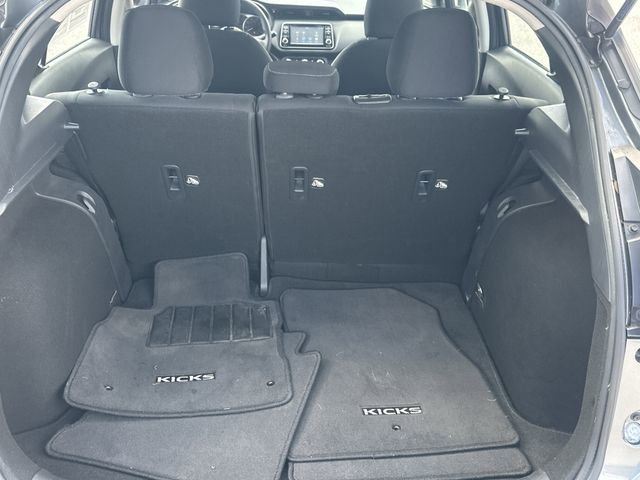 Used 2021 Nissan Kicks S FWD image 10