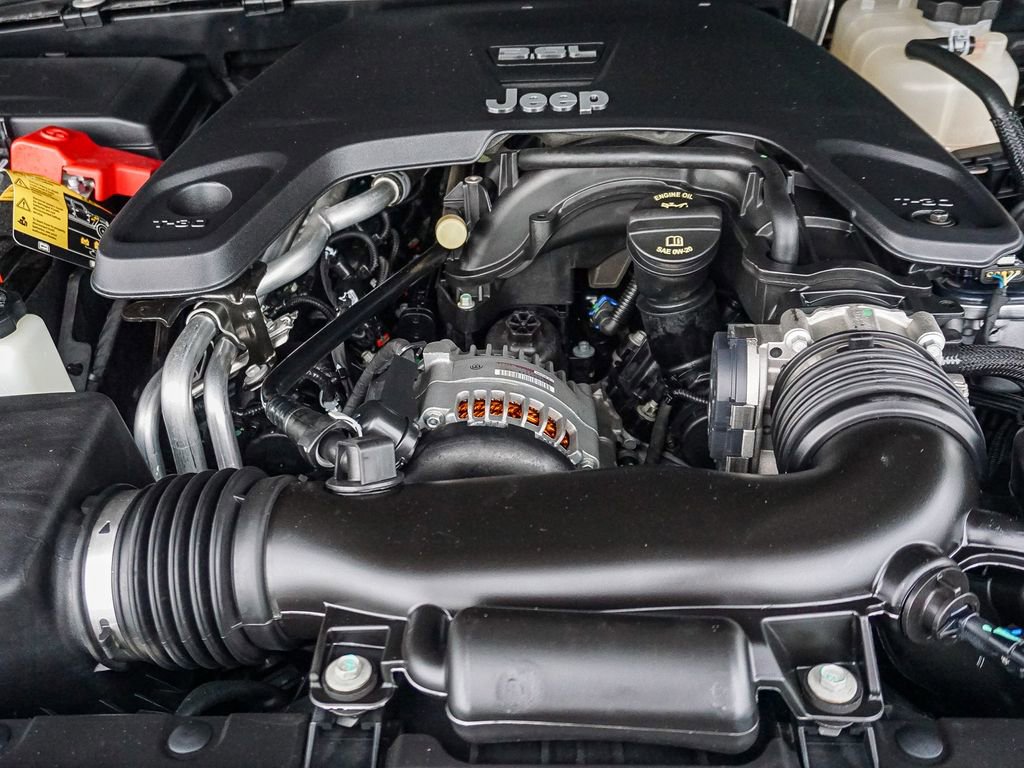 Used 2021 Jeep Gladiator Sport image 26