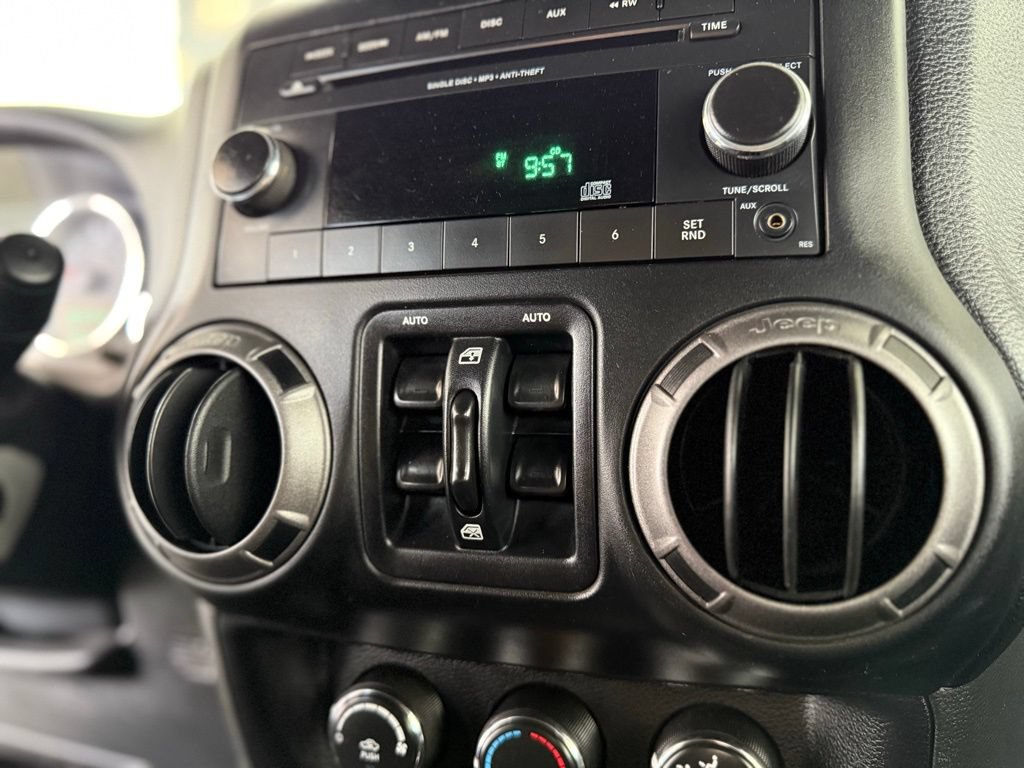 Used 2018 Jeep Wrangler Unlimited Sport S AWD/4WD image 29