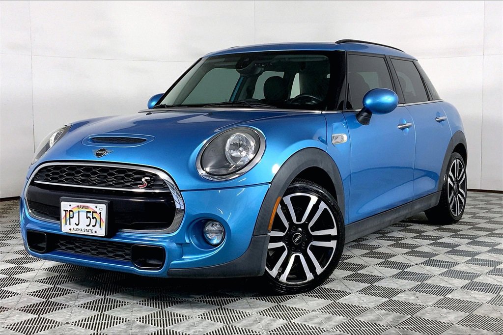 Used 2019 MINI Cooper S image 1