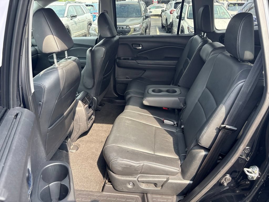 Used 2018 Honda Pilot Touring image 11