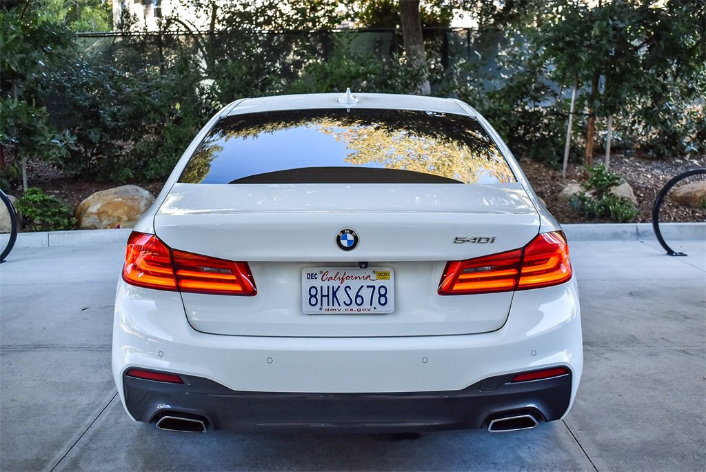 Used 2019 BMW 540i w/ M Sport Package image 5