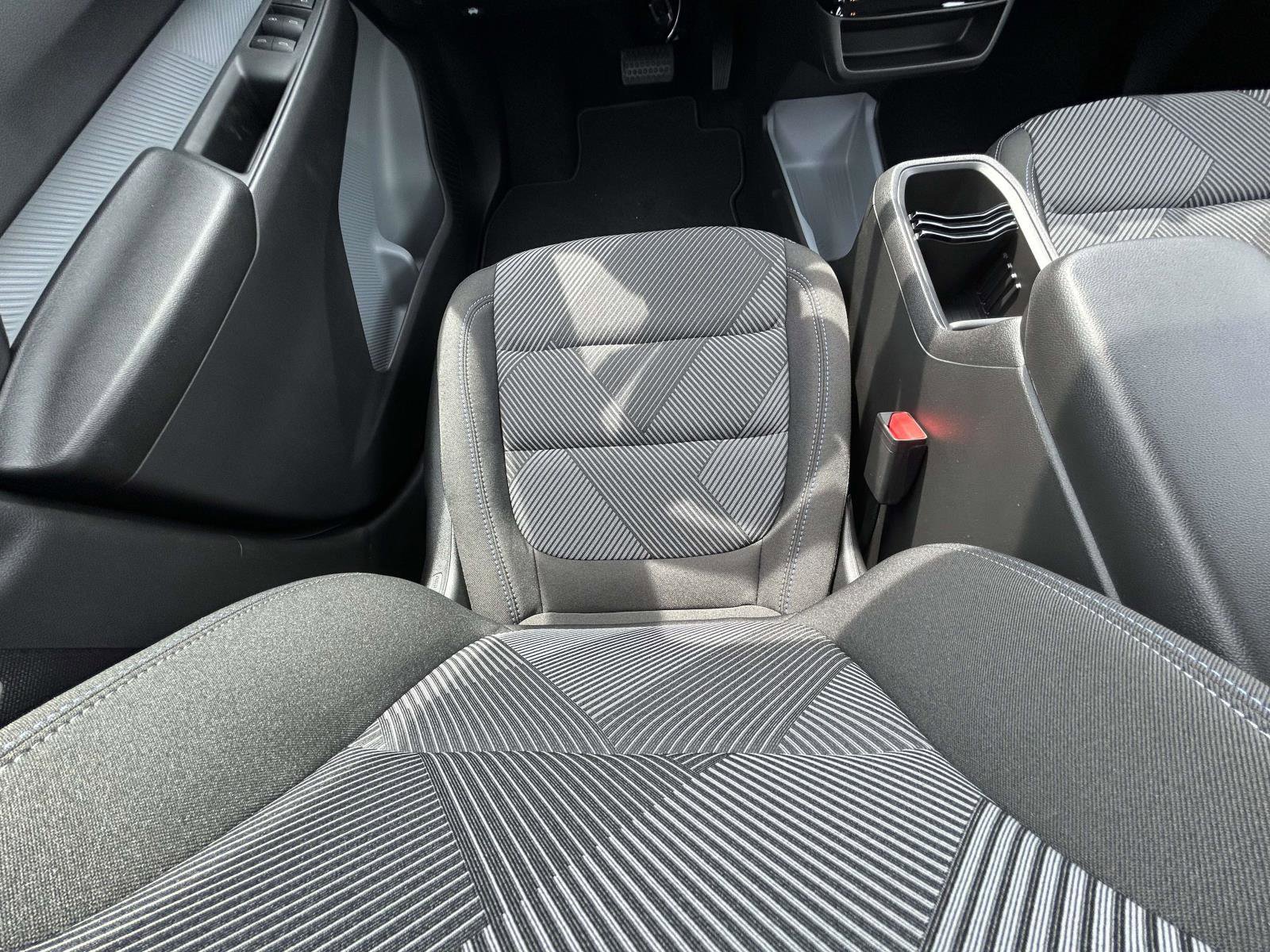 New 2027 Chevrolet Bolt LT w/ Comfort Package FWD image 12