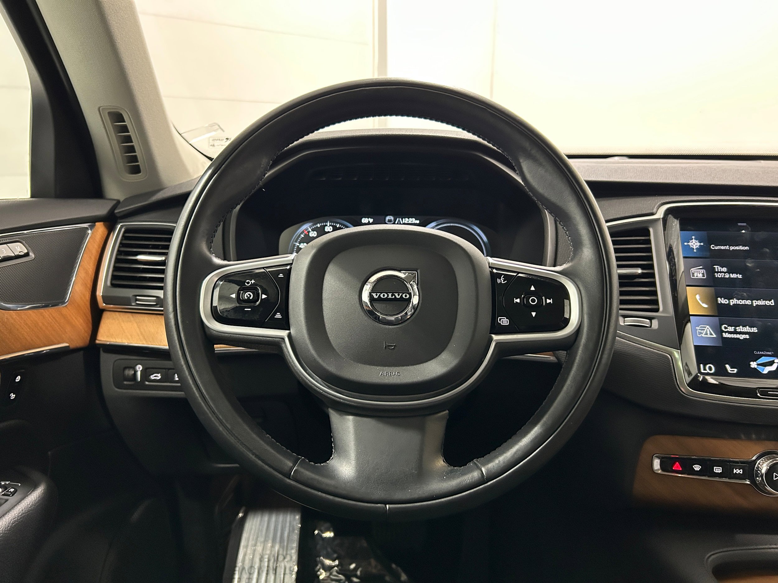 Used 2022 Volvo XC90 T8 Inscription Expression w/ Climate Package AWD/4WD image 11