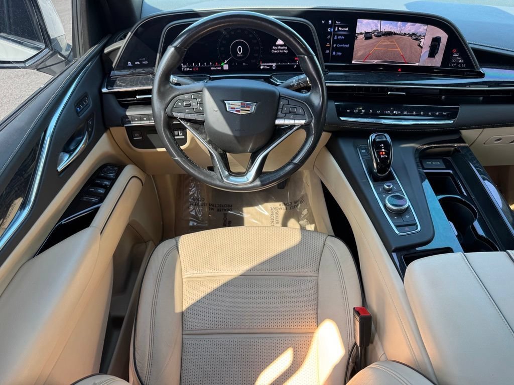 Used 2021 Cadillac Escalade Premium Luxury AWD/4WD image 16