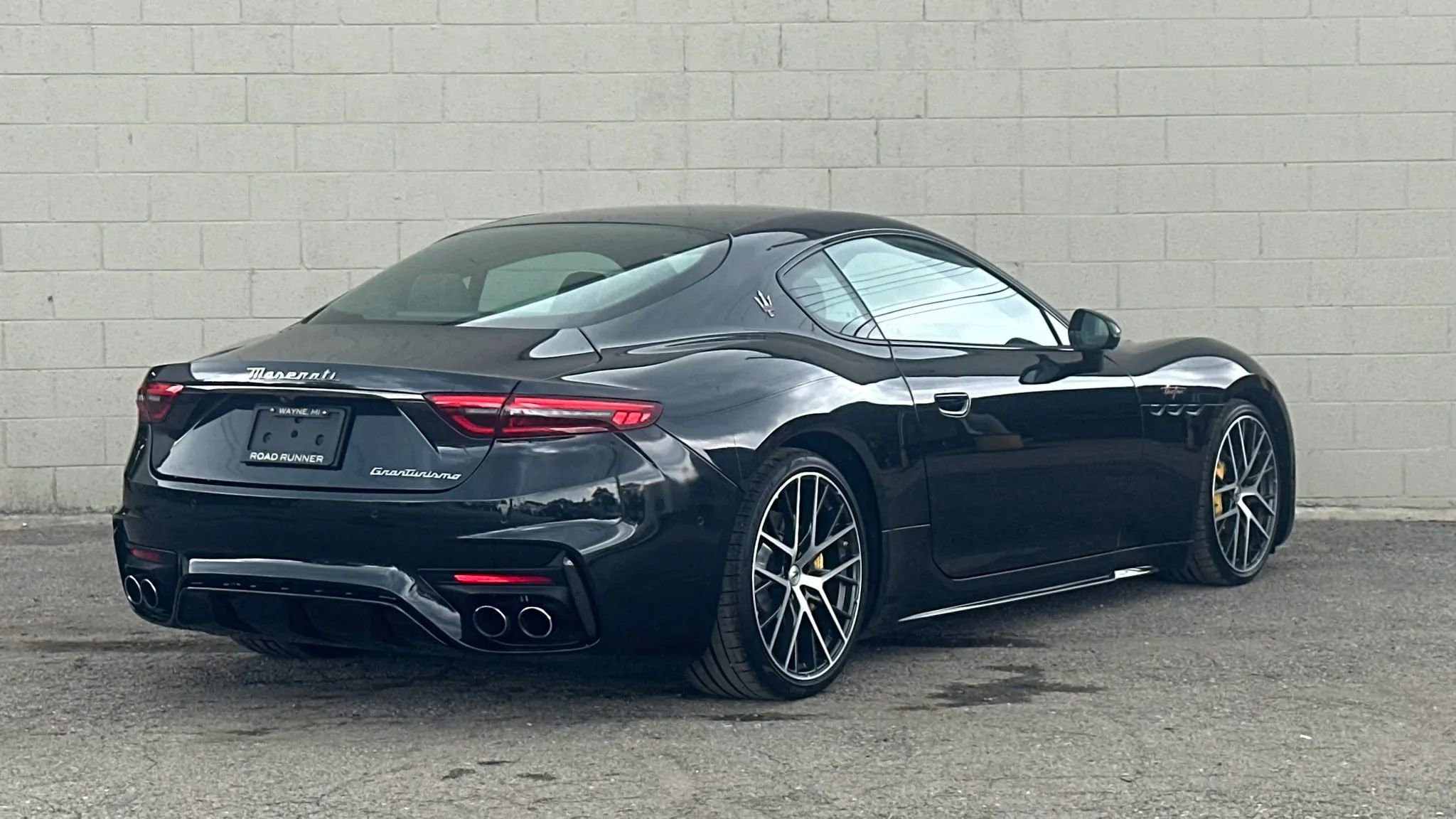 Used 2024 Maserati GranTurismo Trofeo AWD/4WD image 9