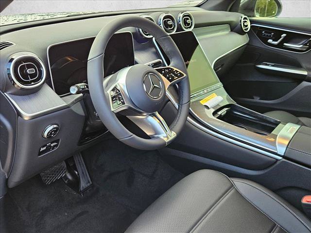 Used 2026 Mercedes-Benz GLC 300 4MATIC image 3