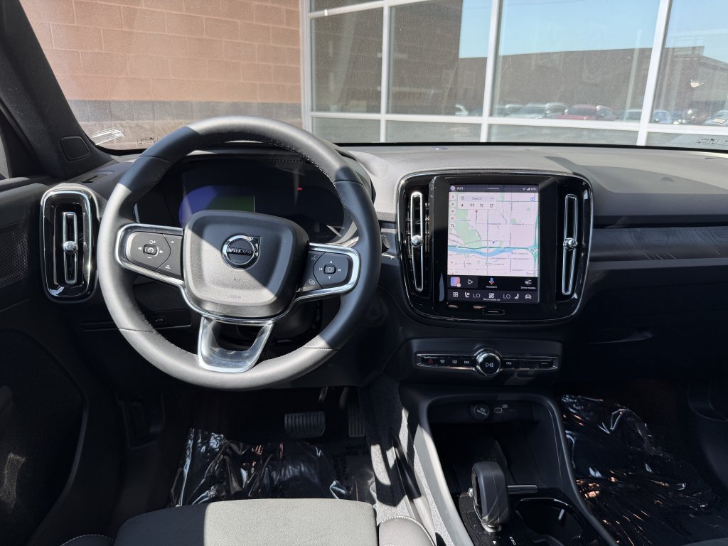 Used 2024 Volvo XC40 Recharge Plus w/ Protection Package Premier RWD image 16