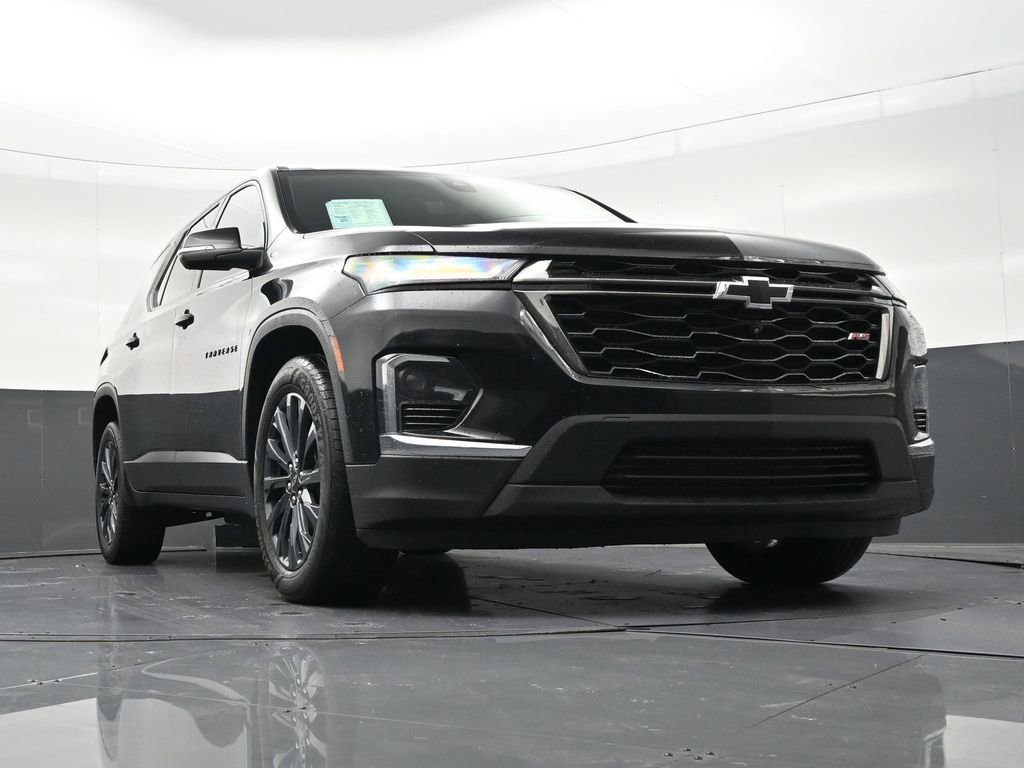 Used 2023 Chevrolet Traverse RS FWD image 30
