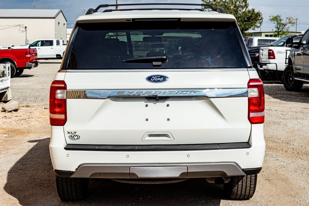 Used 2021 Ford Expedition XLT image 4
