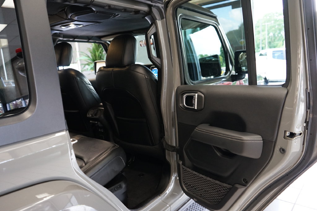 Used 2023 Jeep Wrangler Unlimited Sahara w/ Cold Weather Group AWD/4WD image 46