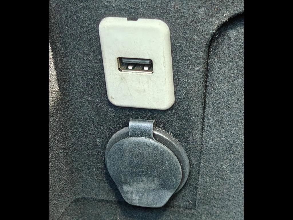 Used 2011 Chevrolet Tahoe LT image 17
