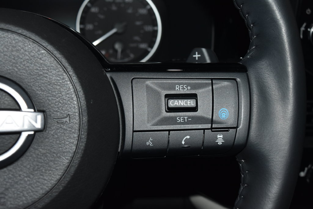 Certified 2024 Nissan Pathfinder SL AWD/4WD image 8