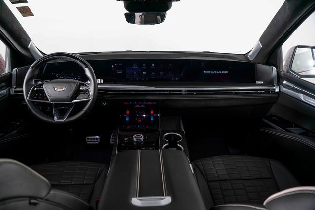 Used 2025 Cadillac Escalade V image 18