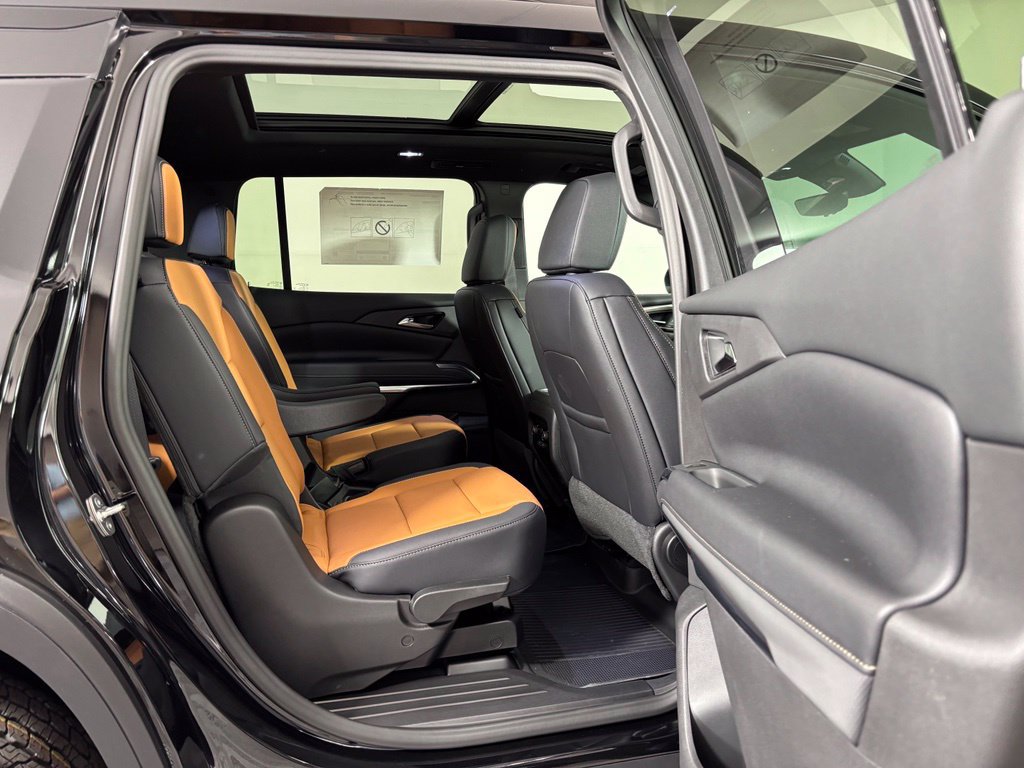 New 2027 Chevrolet Traverse Z71 w/ Driver Confidence Package AWD/4WD image 15