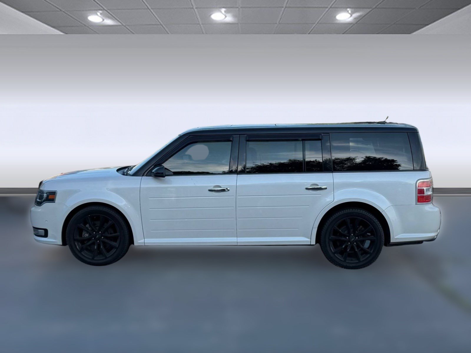 Used 2019 Ford Flex Limited w/ Equipment Group 303A AWD/4WD image 2