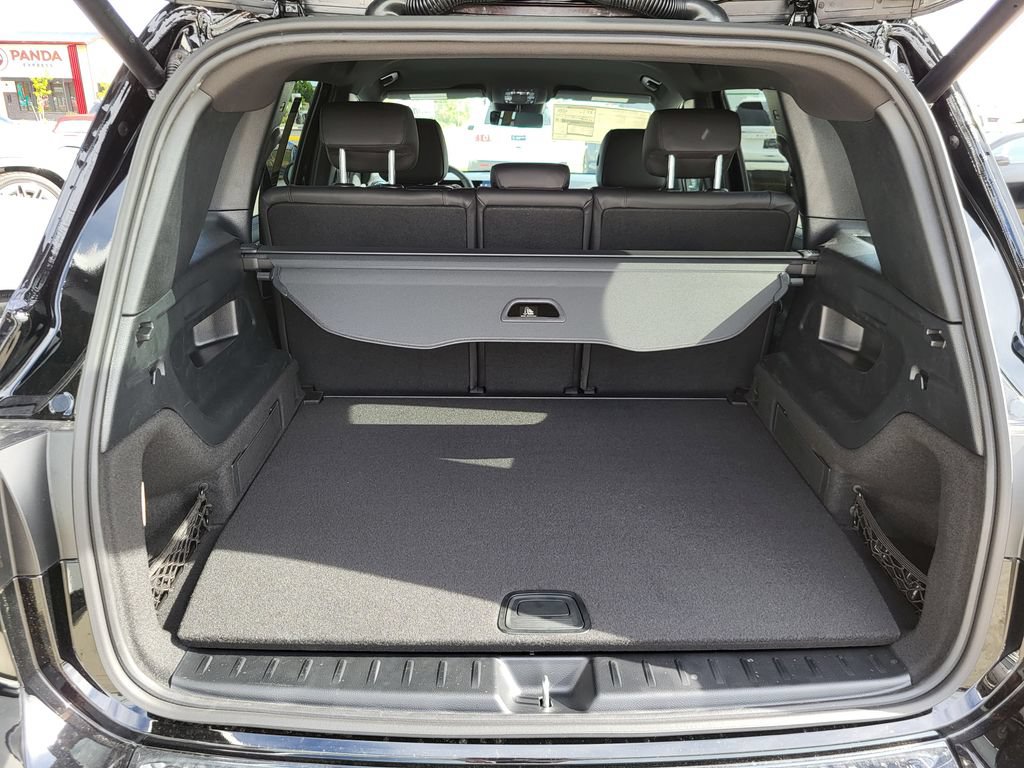 Used 2025 Mercedes-Benz GLB 250 4MATIC image 8