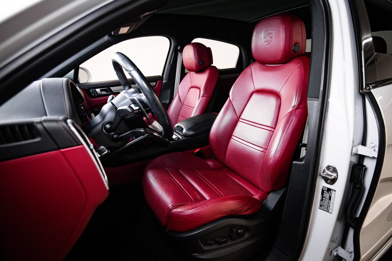Certified 2023 Porsche Cayenne Platinum Edition AWD/4WD image 5