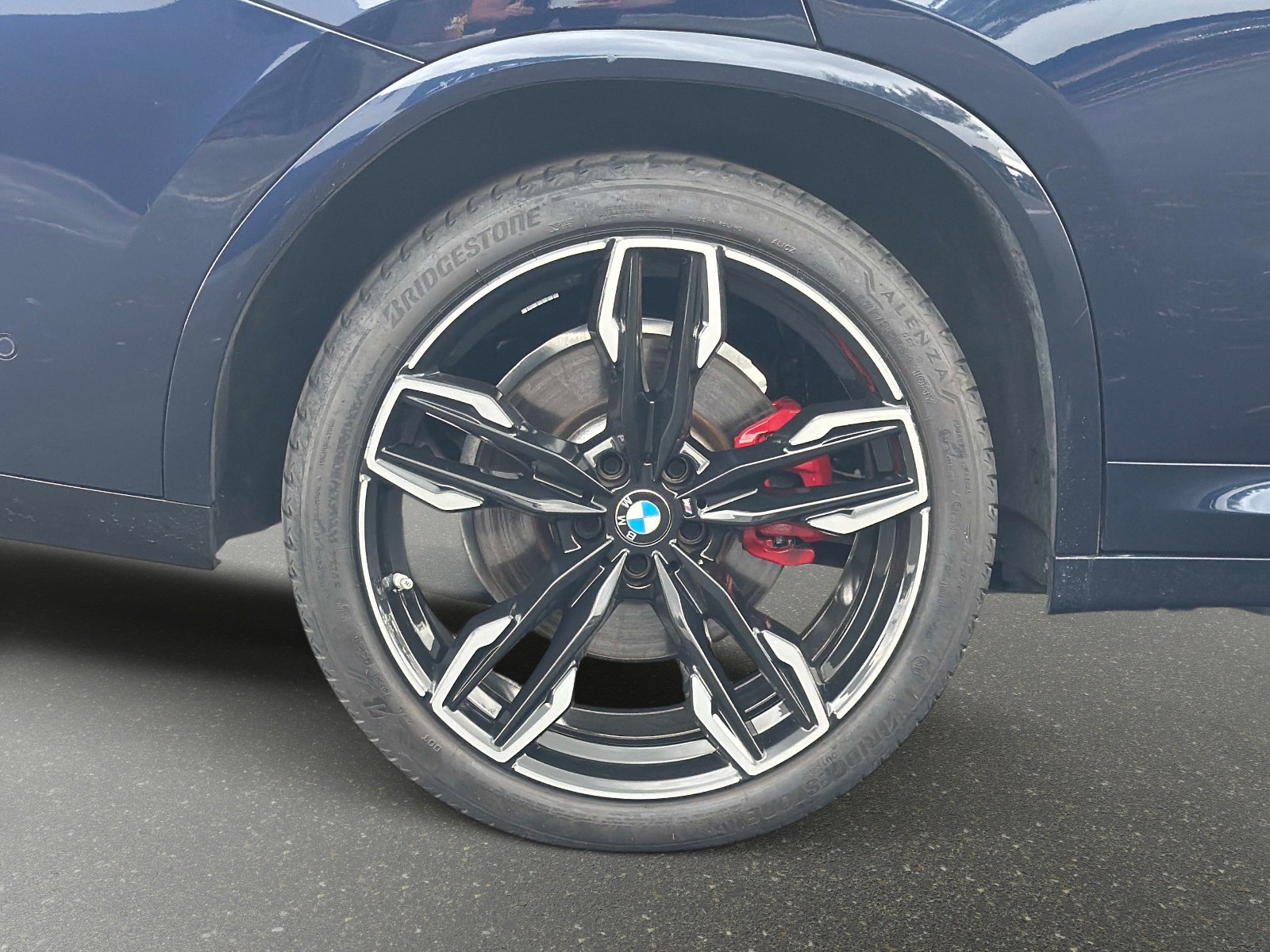 Used 2025 BMW X4 M40i AWD/4WD image 17