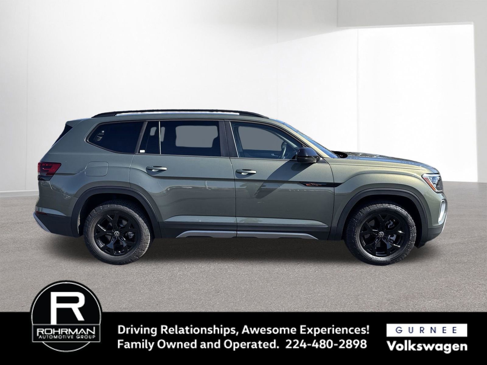 Used 2024 Volkswagen Atlas Peak Edition SEL image 11