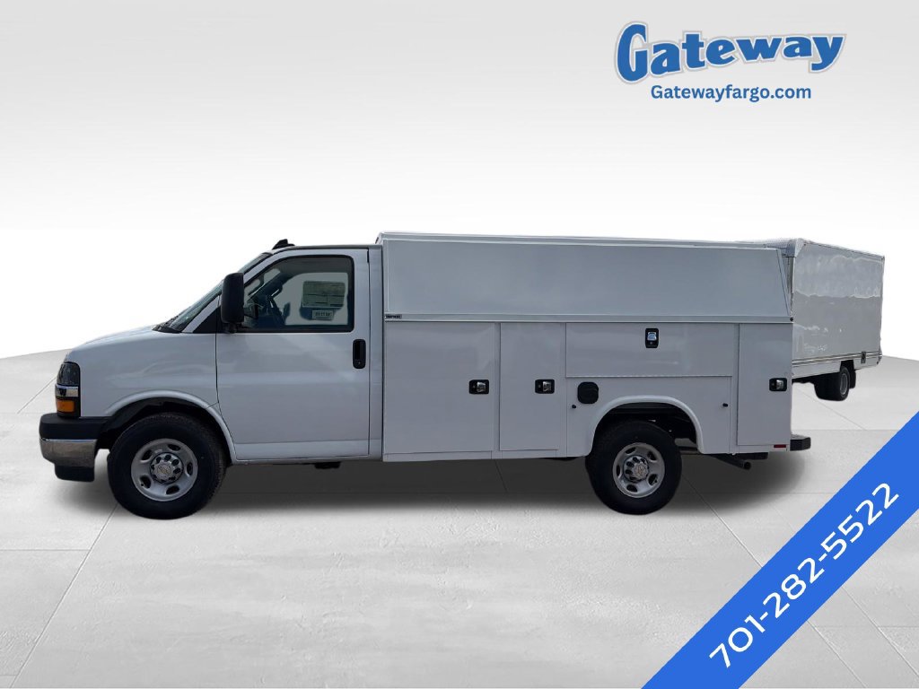 New 2026 Chevrolet Express 3500 w/ Power Convenience Package