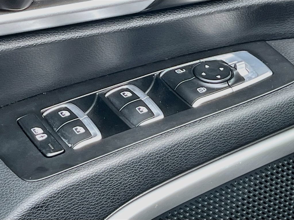 Used 2023 Kia Telluride S FWD image 18