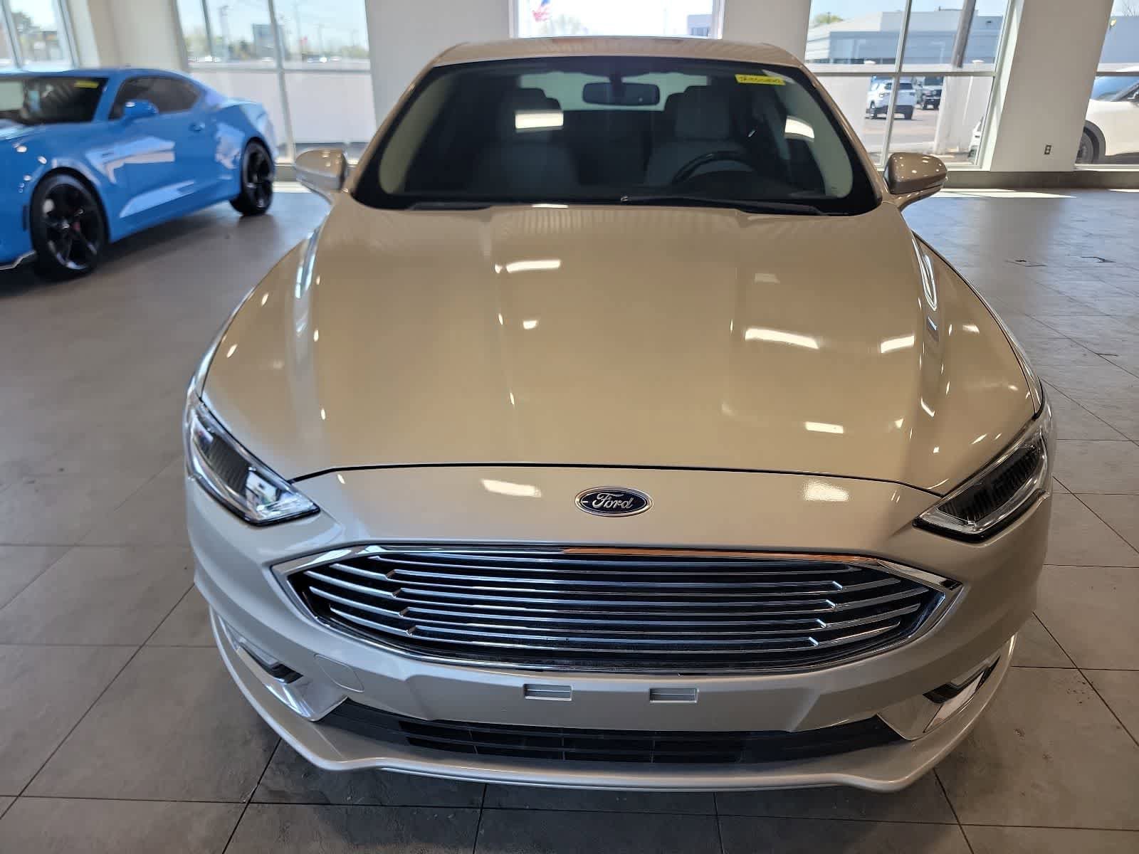 Used 2018 Ford Fusion Titanium AWD/4WD image 2