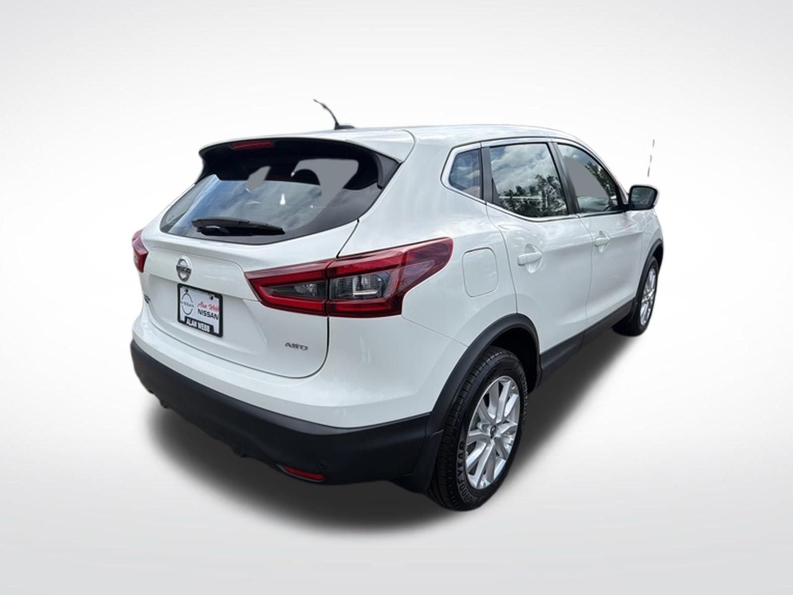 Used 2022 Nissan Rogue Sport S AWD/4WD image 3