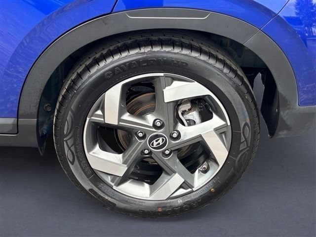 Used 2023 Hyundai Venue SEL FWD image 13