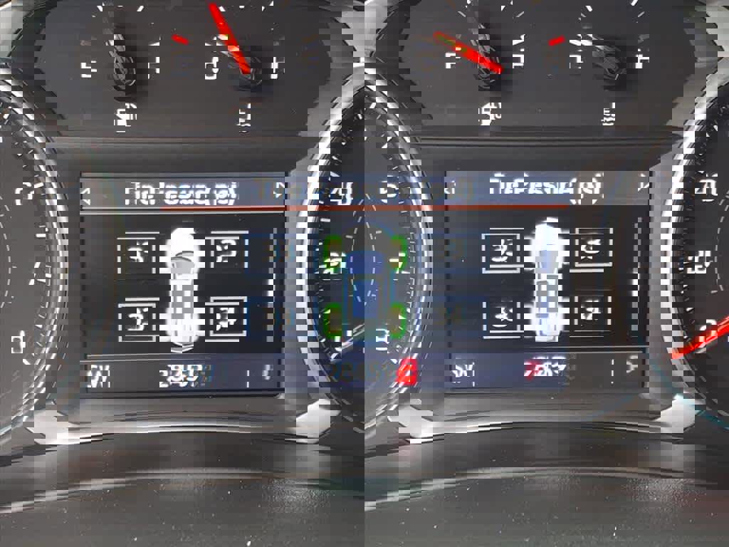 Used 2019 Chevrolet Equinox Premier image 14