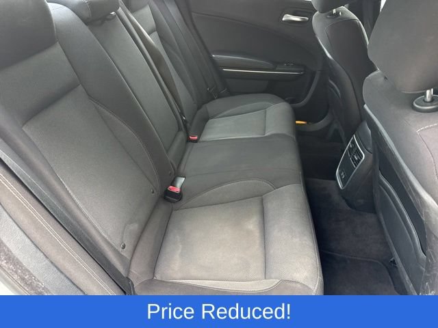 Used 2015 Dodge Charger SE RWD image 22