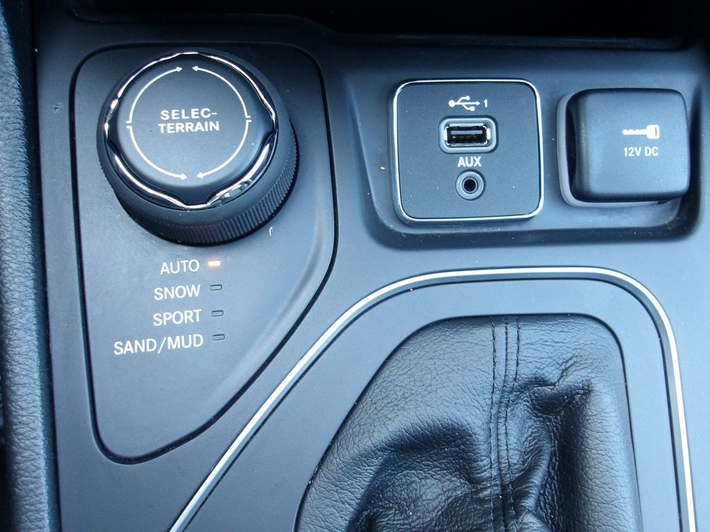 Used 2022 Jeep Cherokee Latitude Lux image 14