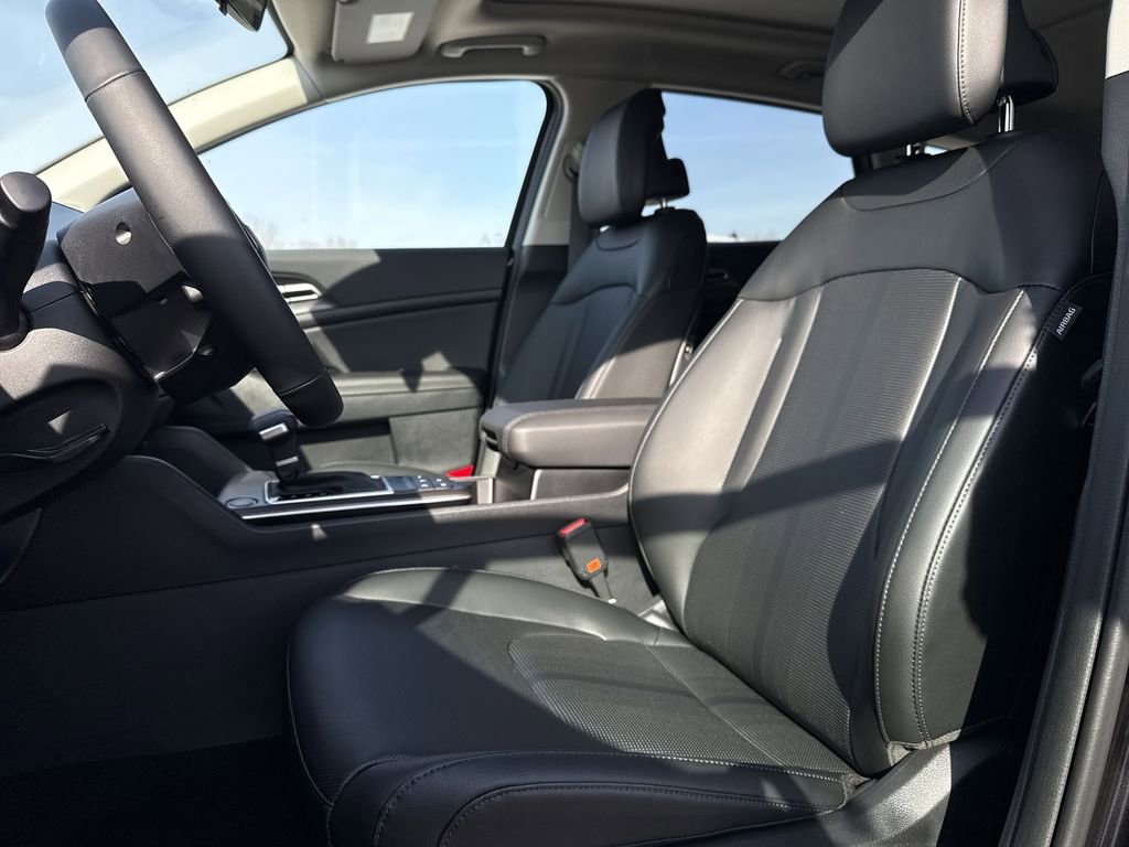 New 2026 Kia Sportage EX w/ EX Panorama Roof Package image 13