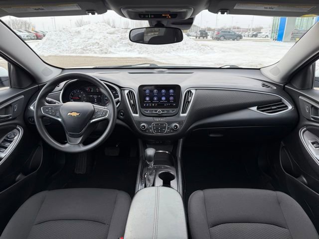 Used 2025 Chevrolet Malibu LT image 23