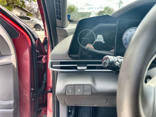 Used 2025 Hyundai Elantra SEL image 17