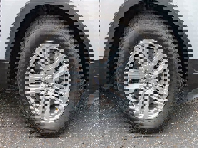 Used 2019 Ford Explorer XLT w/ Equipment Group 201A image 11