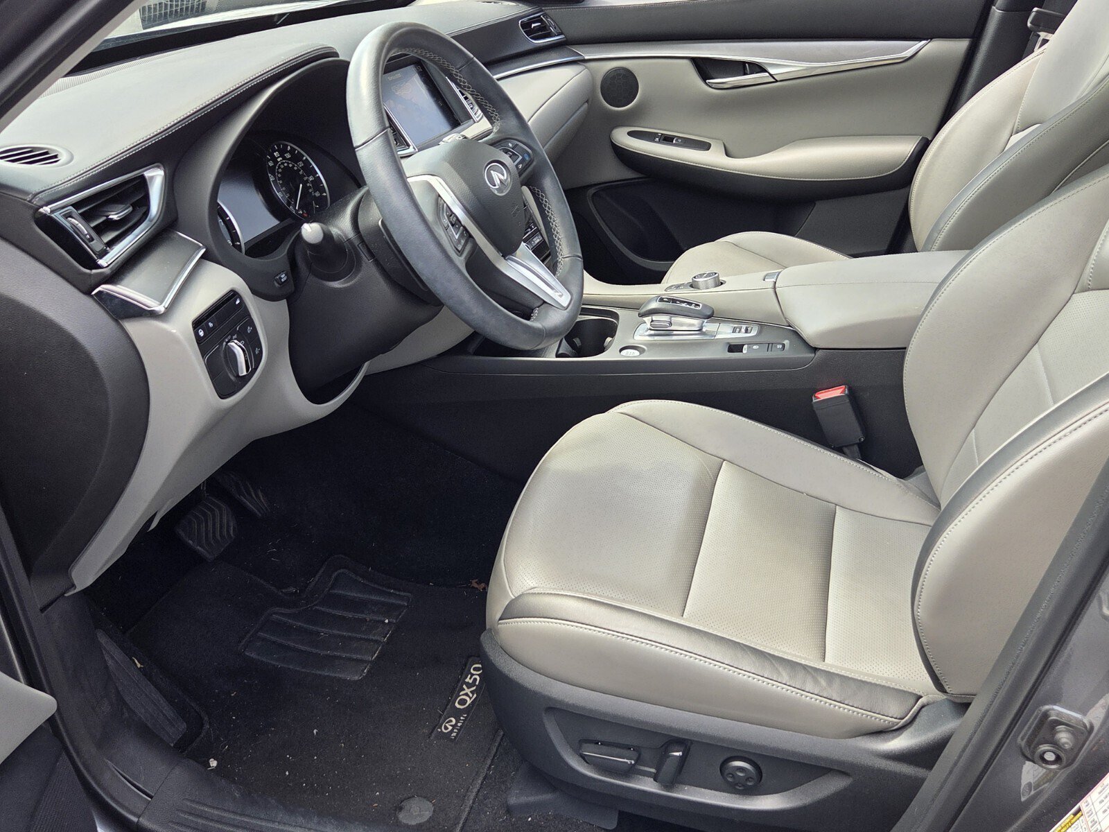 Used 2023 INFINITI QX50 Luxe FWD image 13