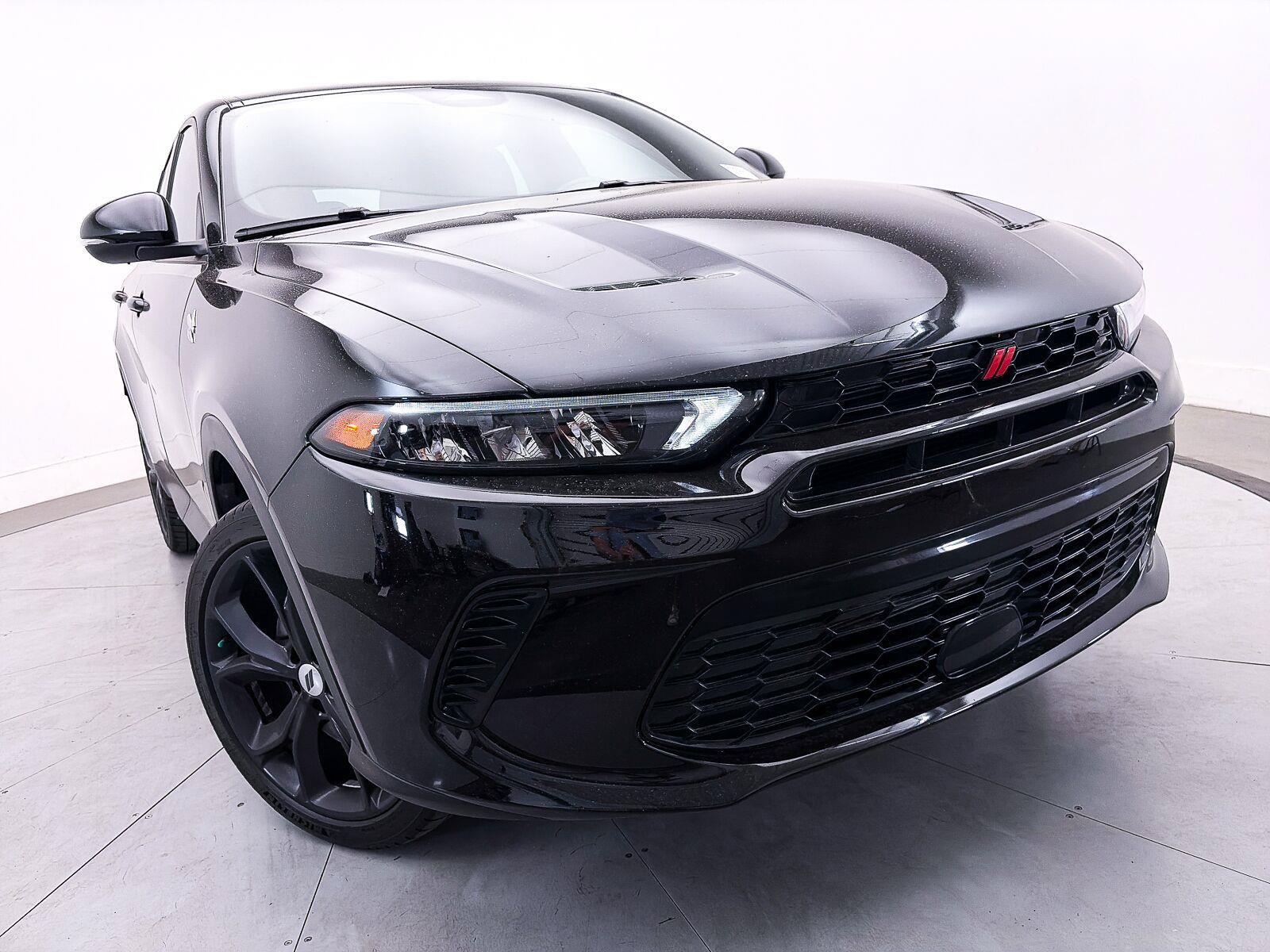Used 2023 Dodge Hornet GT w/ Cold Weather Group AWD/4WD image 3