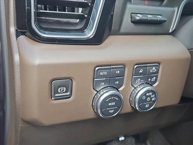 Used 2025 GMC Sierra 1500 Denali w/ Denali Reserve Package AWD/4WD image 10