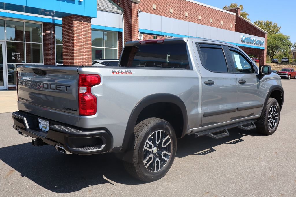 Used 2025 Chevrolet Silverado 1500 Custom Trail Boss w/ LPO, Dark Essentials Package image 36