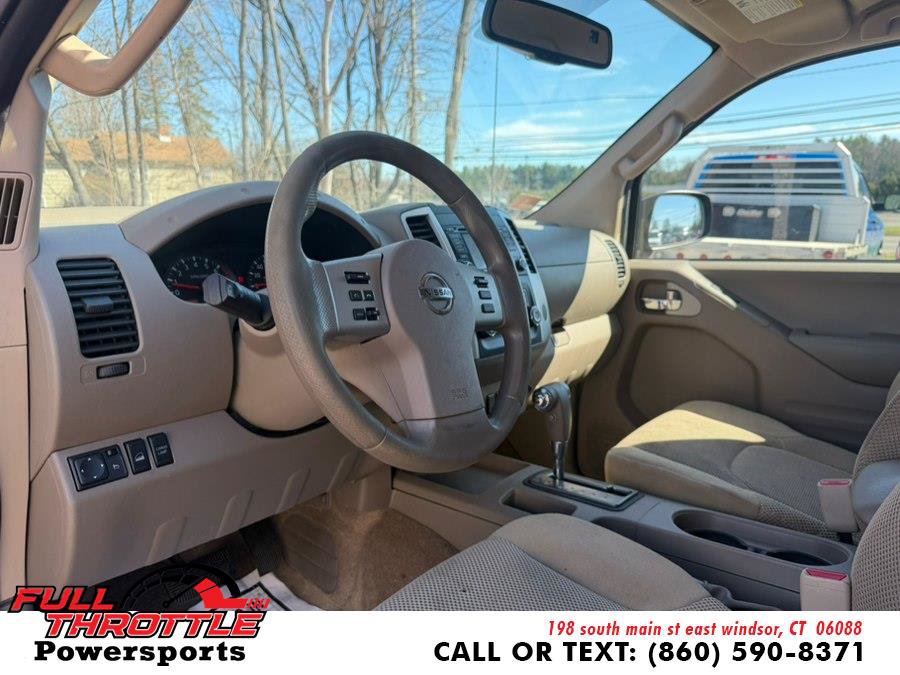 Used 2015 Nissan Frontier SV w/ SV Value Truck Package AWD/4WD image 20