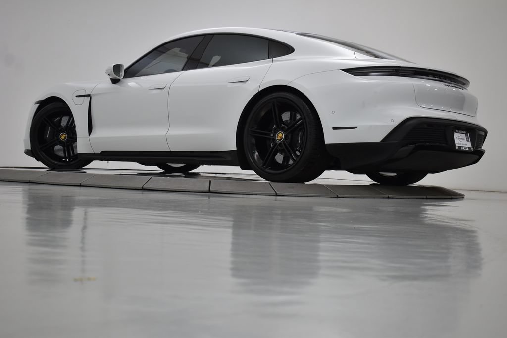 Used 2022 Porsche Taycan Turbo S AWD/4WD image 13
