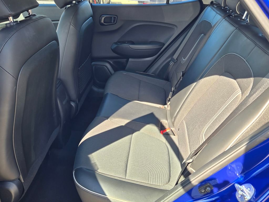Certified 2023 Hyundai Venue Limited FWD image 23