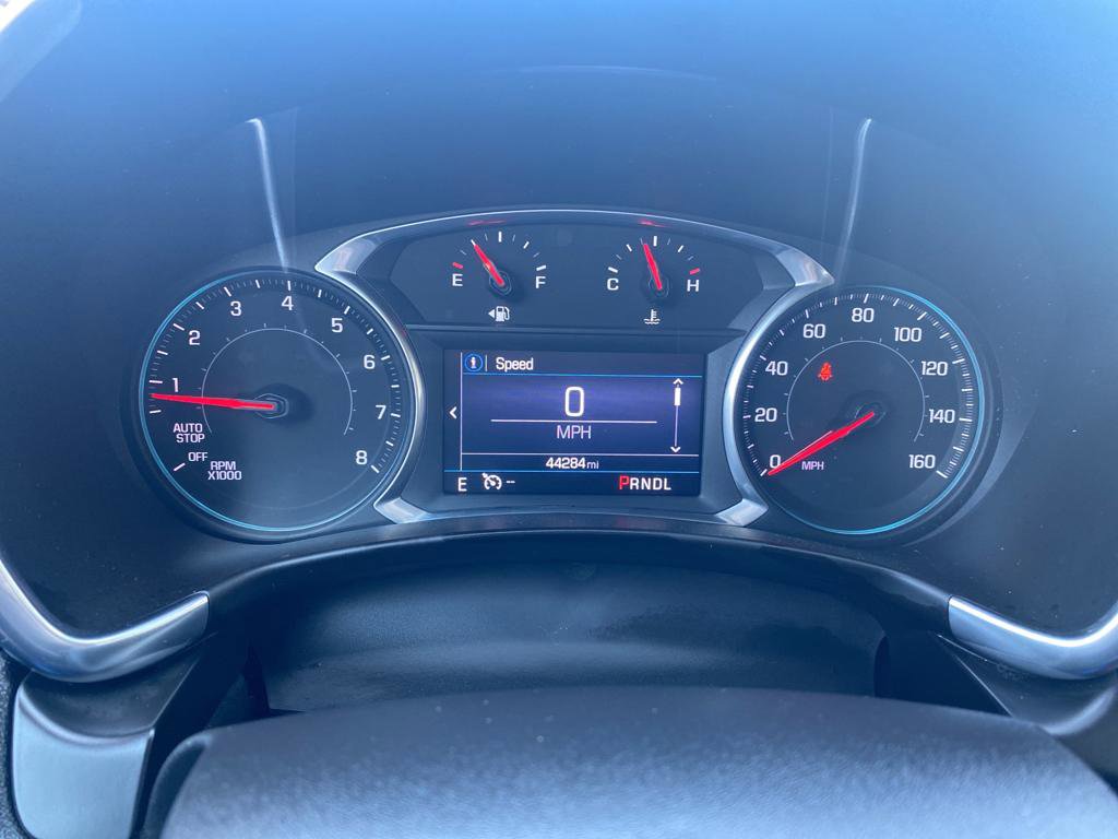 Used 2021 Chevrolet Equinox LT image 2