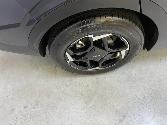 Used 2026 Kia Sportage EX image 13