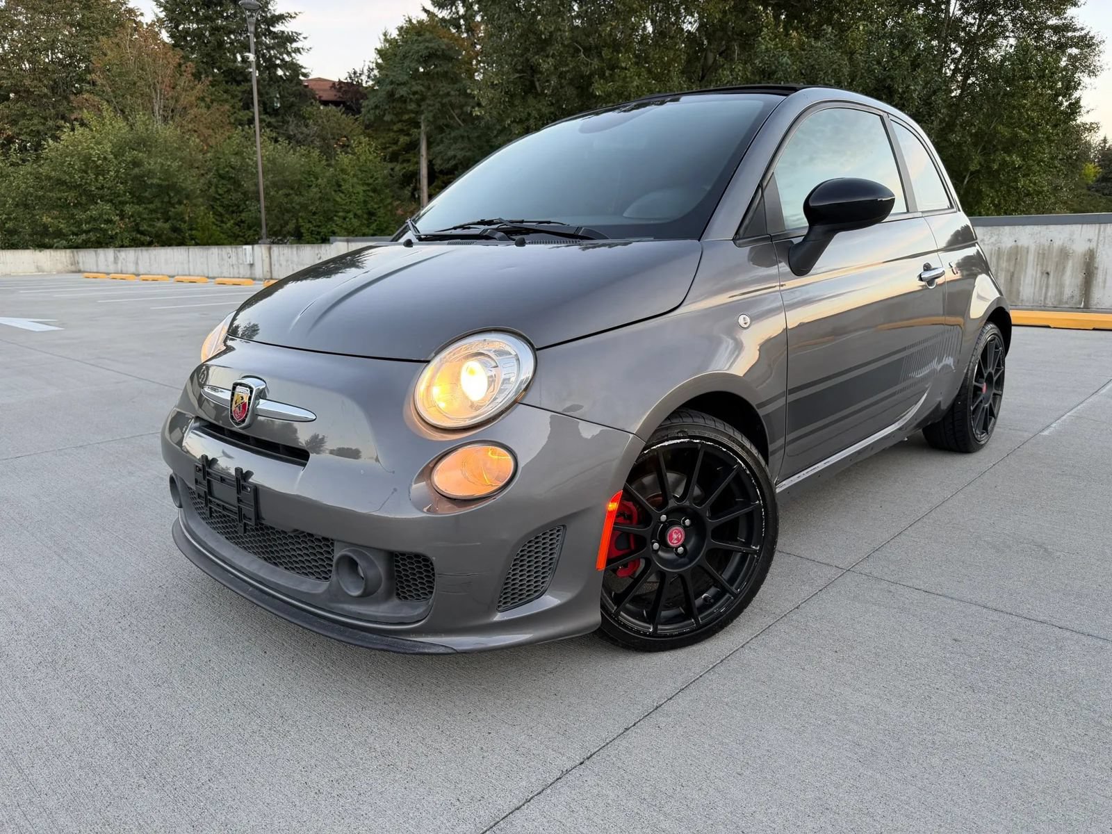 Used 2013 FIAT 500 Abarth FWD image 1