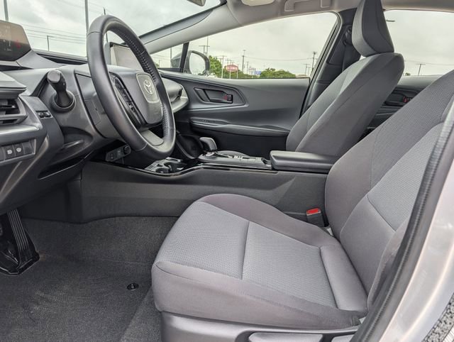 Used 2023 Toyota Prius LE image 25