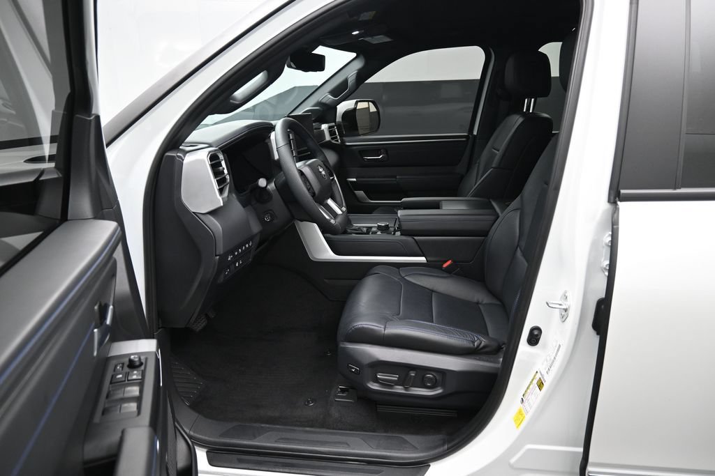 Certified 2025 Toyota Sequoia Platinum AWD/4WD image 9