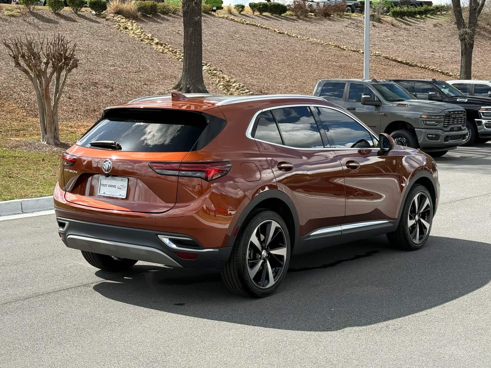 Used 2021 Buick Envision Essence image 5