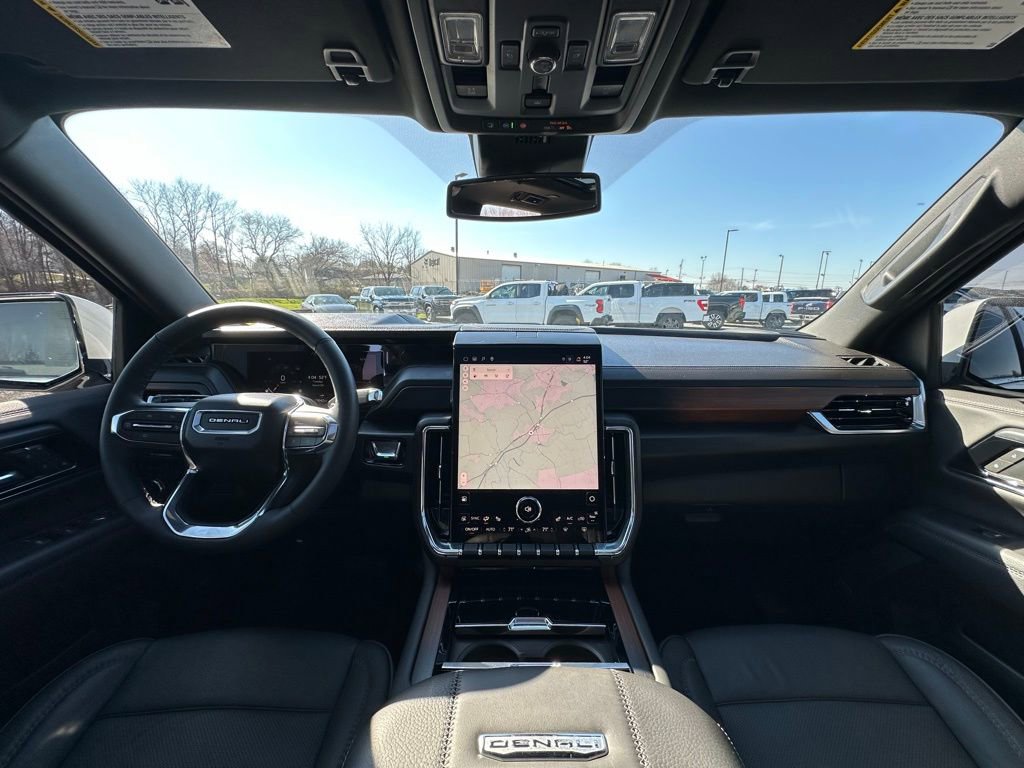 Used 2025 GMC Yukon Denali w/ Sun & Power Step Package image 14